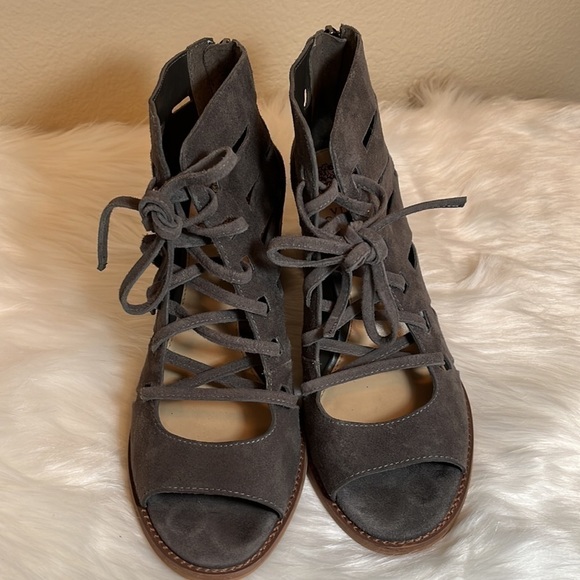 Vince Camuto Gray Open Toe Lace Shoes - Picture 7 of 14